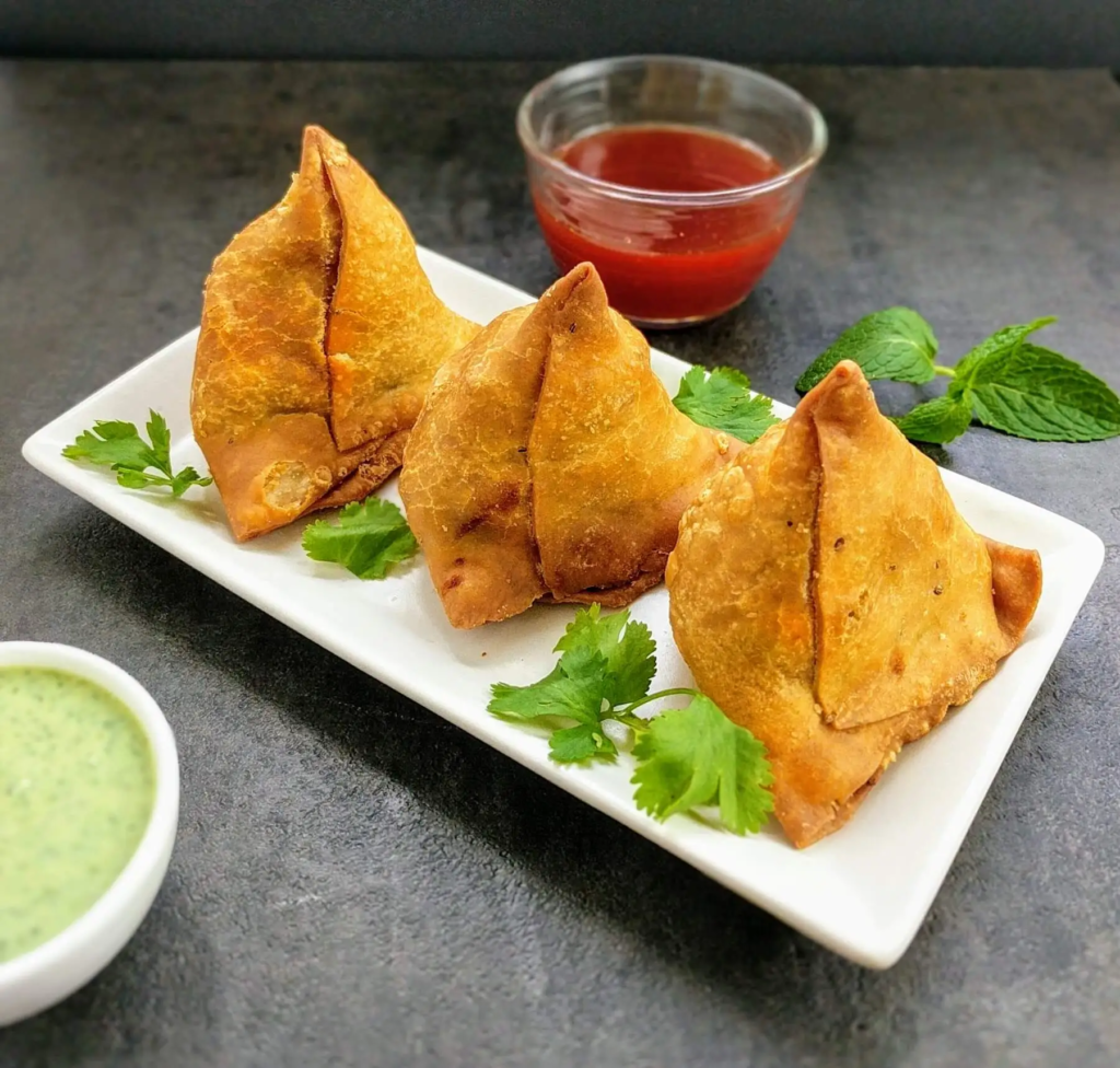 The Magic Of Aloo Samosa: A Foodie's Delight - Blog