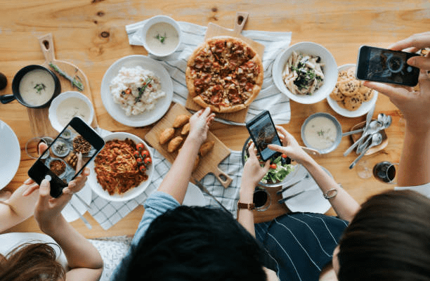 How Food Bloggers Can Stay Ahead in a City with 57% YoY Growth in New Restaurants